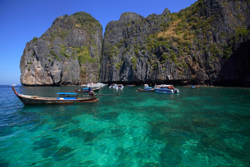 Paisaje de Phi Phi Leh en Tailandia Paisaje de Phi Phi Leh en Tailandia